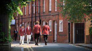 留英解析：孩子多大到英國留學最合適？