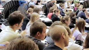 英國大學海外生學費高昂