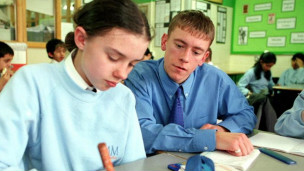 頂尖畢業生培訓當教師可獲超2萬鎊獎學金