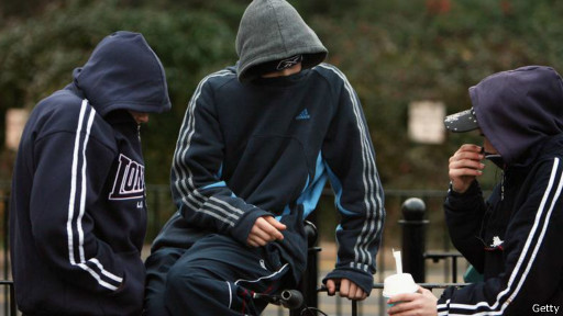 報告:英國青少年之間性侵“令人震驚”