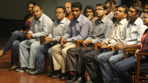 “英國移民政策造成印度留學(xué)生減少”