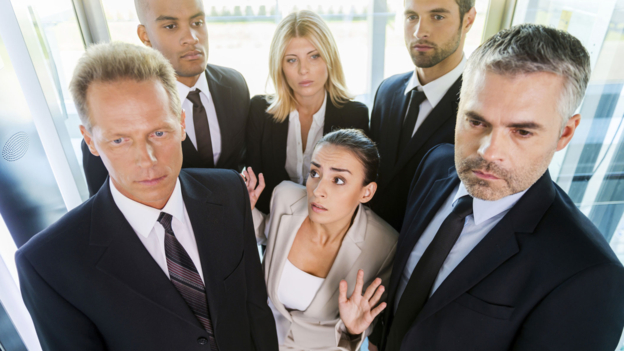 Top floor, please! 你會電梯游說嗎?