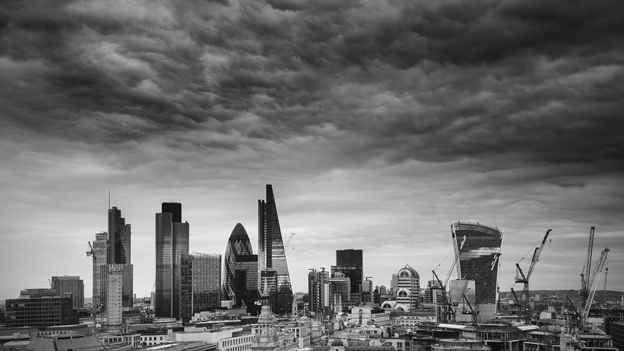 Run for cover - Abigail is coming! 趕快躲 – 阿比蓋爾號暴風雨即將來臨!