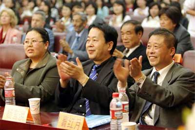 十余駐華外交官出席外經貿外語文化節