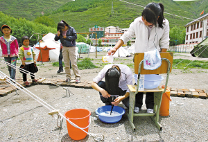 災區考生心理緊張 醫生袒露心靈傷痕幫助孩子