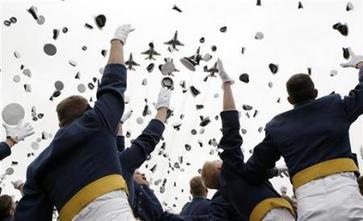 畢業典禮也“瘋狂”