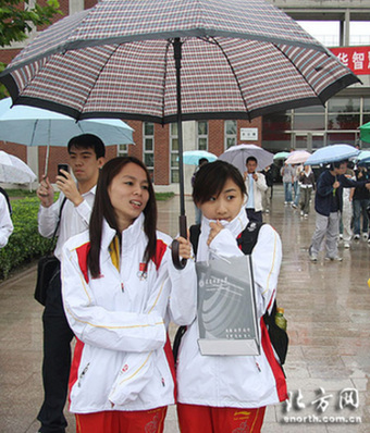 奧運冠軍天津科技大學報到