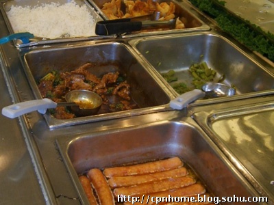 中國(guó)大學(xué)食堂與美國(guó)大學(xué)食堂大比拼