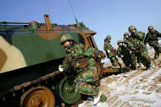 實拍韓國少男少女軍訓