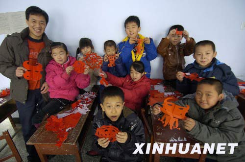 “藝術撕紙”獨特的民俗教學