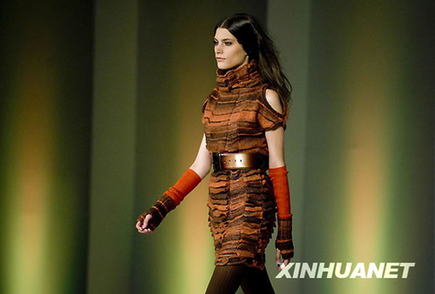 香港舉行高校畢業生時裝作品展