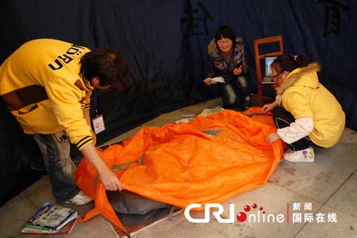 武漢大學生棺材里反思生命的意義