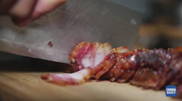 那一口下去滿嘴生津、齒頰留香的美味,承載著他怎樣的回憶和憧憬丨解碼中國(guó)