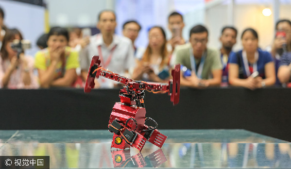 “建設(shè)現(xiàn)代化經(jīng)濟體系”透出新時代中國經(jīng)濟新信號