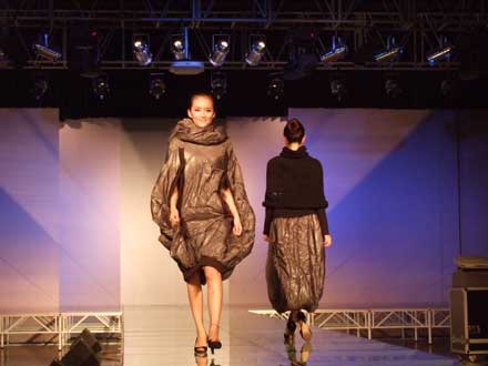 浙江理工大學上演“時裝秀”