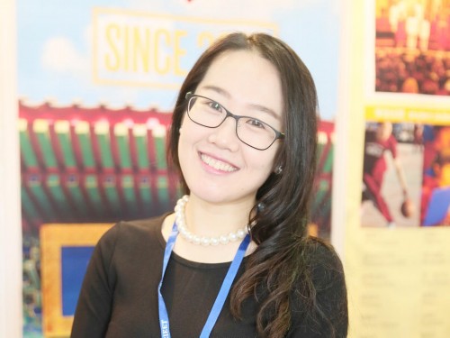 國際教育展美女云集 各國妹紙齊賣萌