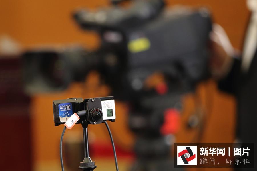 2016全國兩會(huì) 全景拍攝設(shè)備造型各異吸引眼球