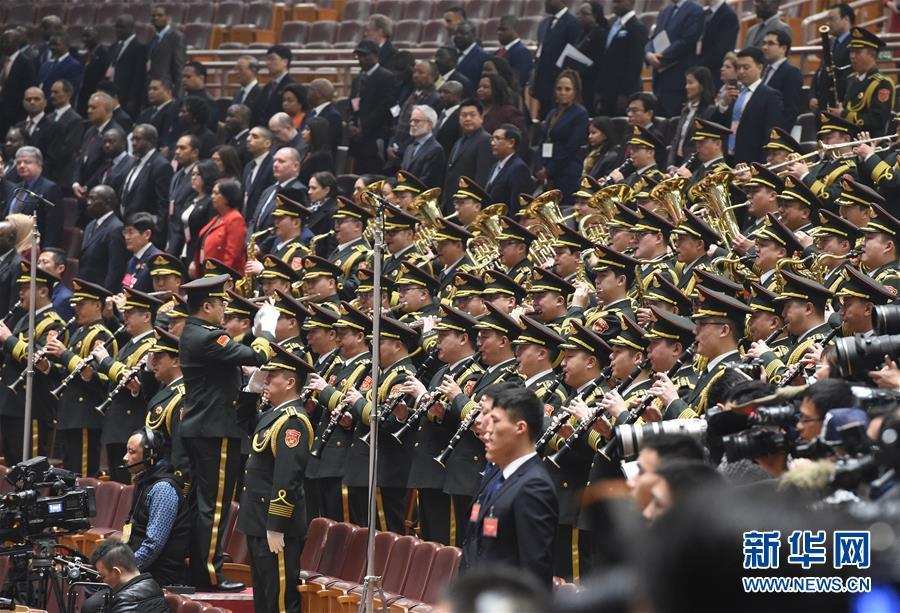 【兩會花絮】會場上的軍樂團
