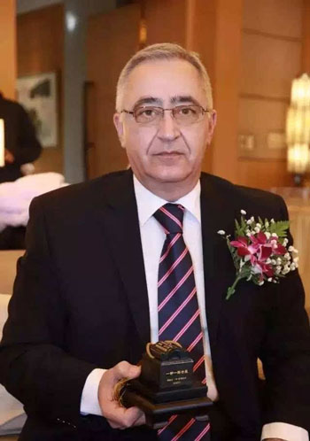 駐華使節(jié)看兩會:中國發(fā)展成就震撼世界