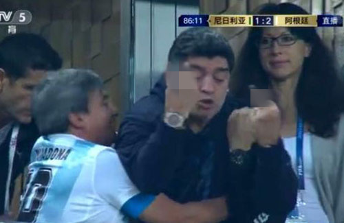 梅西上線,阿根廷驚險(xiǎn)晉級(jí)!馬拉多納為阿根廷表情包實(shí)力代言