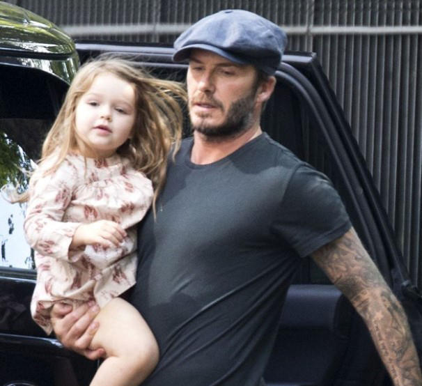 小七哈帕長發及腰 小貝單臂抱女成新國民岳父（組圖）