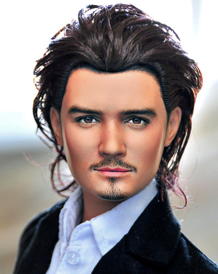 藝術家鬼斧神工 變玩具娃娃為明星手辦