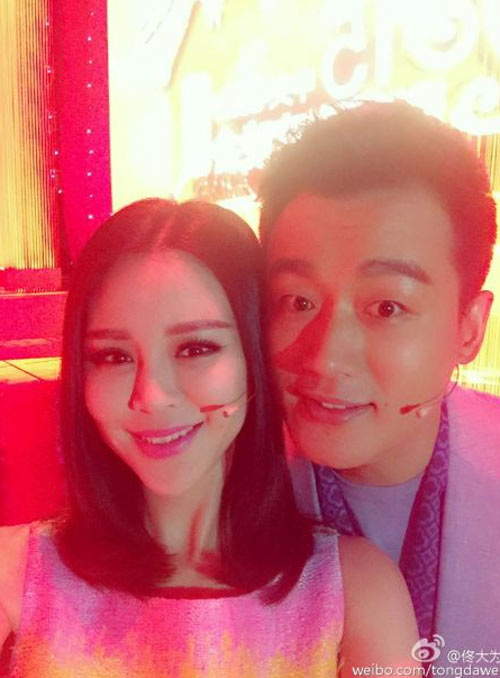 明星曬過(guò)年照 周迅高冷王菲喜洋洋