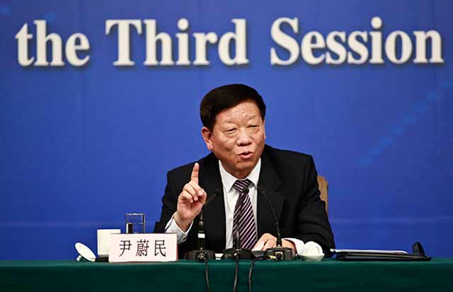 雙語兩會:今年就業壓力大