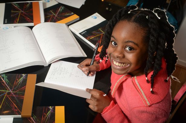 英國數學天才女十歲上大學