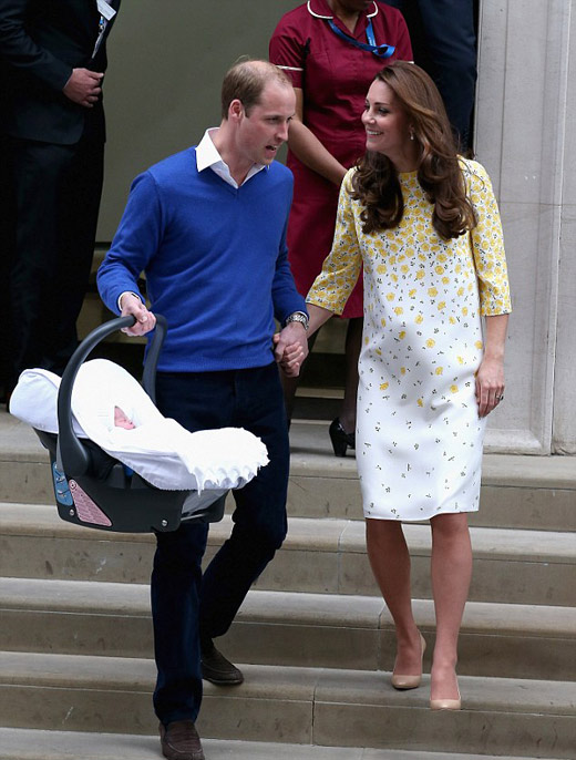 凱特產(chǎn)后亮相的裙子又火了！同款銷量激增