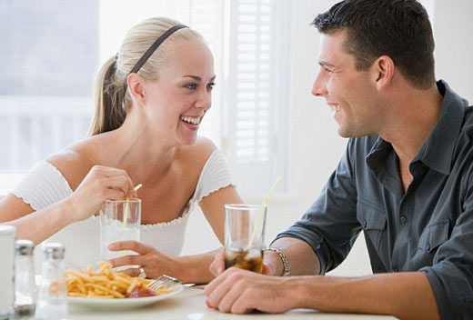 跟男人談話最佳時間：晚上8點15分