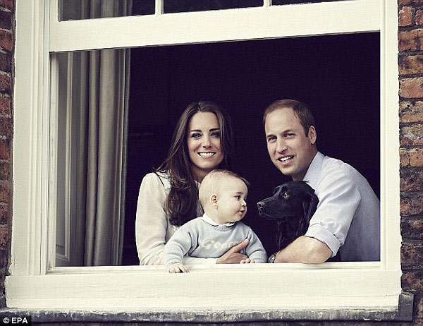 洞洞鞋又被喬治帶火了！