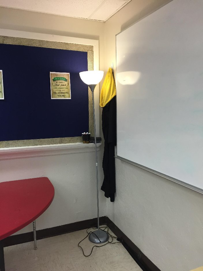 別人家的老師:為學生打造哈利波特主題教室