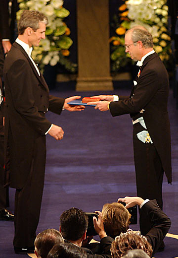 諾貝爾獎得主獎金都是怎么花的？