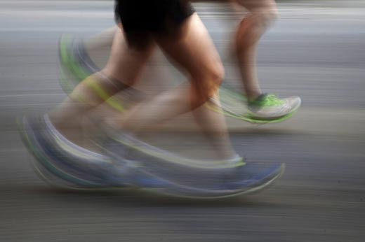 高價(jià)跑鞋一定更好？不一定！