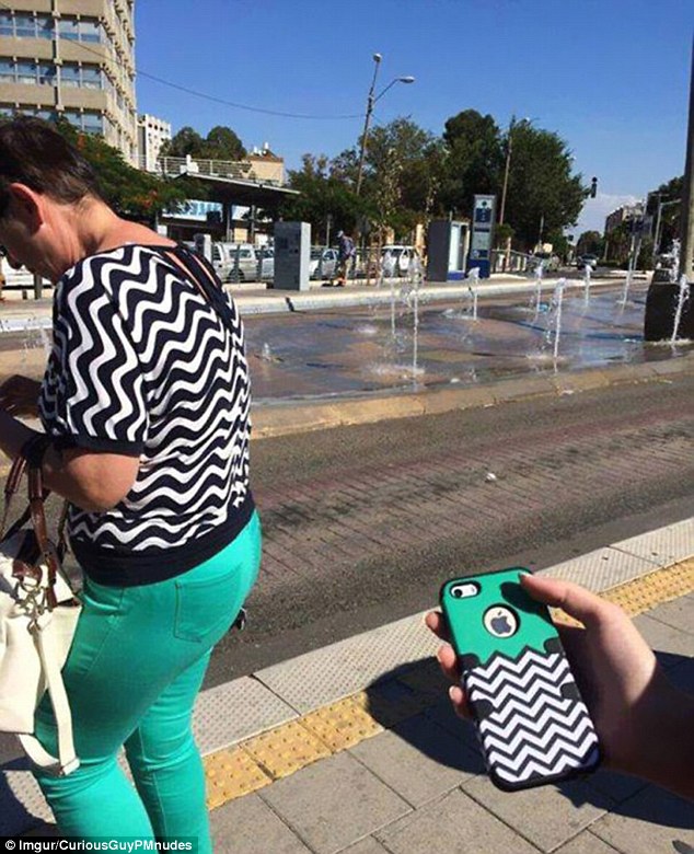 沒(méi)有尷尬只有搞笑：“背景撞衫”照大集合（組圖）