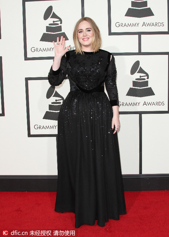 格萊美紅毯：賽琳娜與斯威夫特爭艷 比伯帶弟弟現身顯成熟