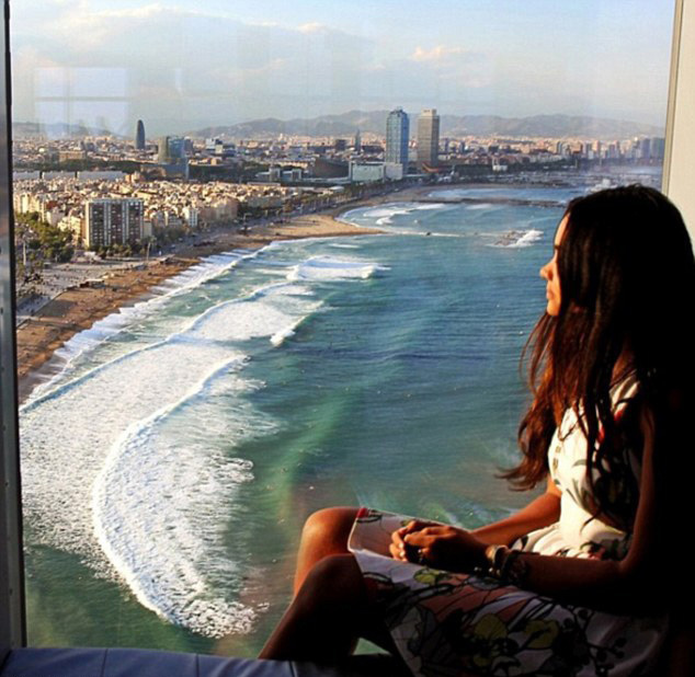 唯美“窗臺寫真”風(fēng)靡社交網(wǎng)絡(luò)（組圖）