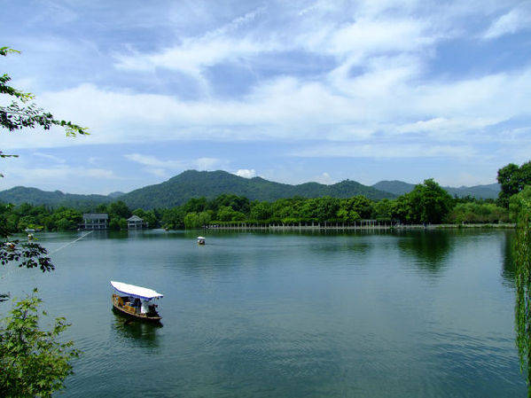 春天，一起來讀詩，雙語的！