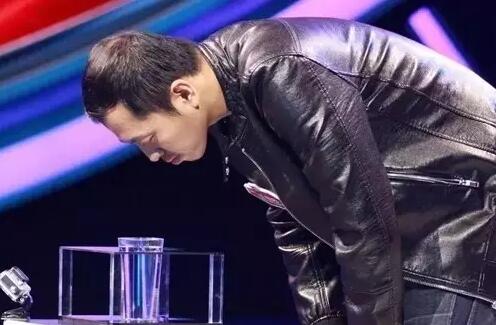 像最強大腦“水哥”這樣的神級人物,要用怎樣的英文詞來形容