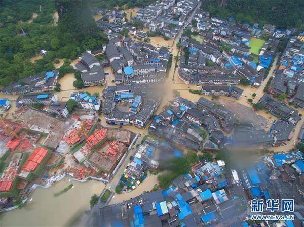 南方“強降雨” 巴黎鬧“水災”