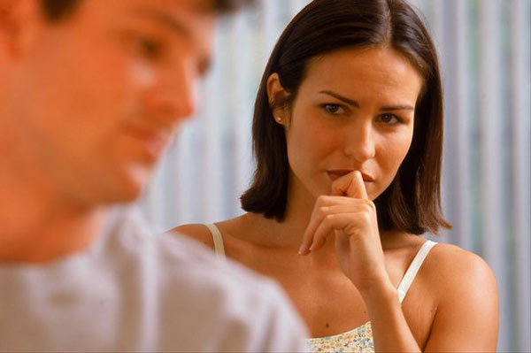 不借助測(cè)謊儀 四招辨別說(shuō)謊者