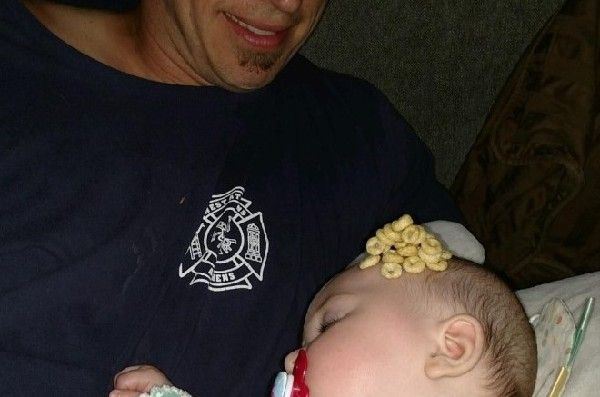 新型“虐娃”游戲：麥圈挑戰