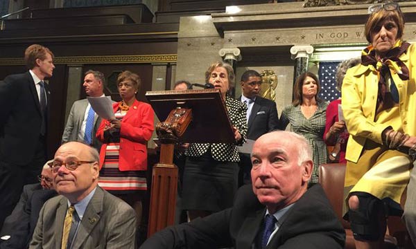 美樂壇兩百藝人簽聯名信 呼吁國會實施槍支管控