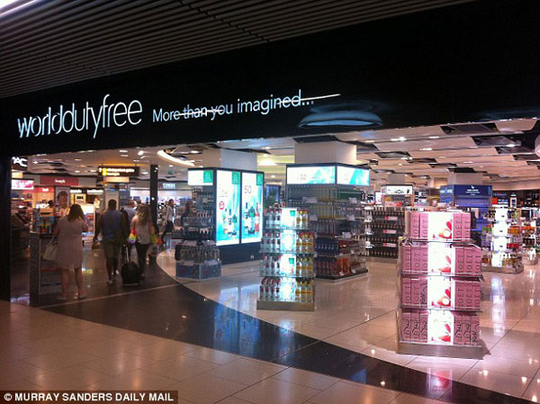 機(jī)場免稅店竟比網(wǎng)店貴一倍?!