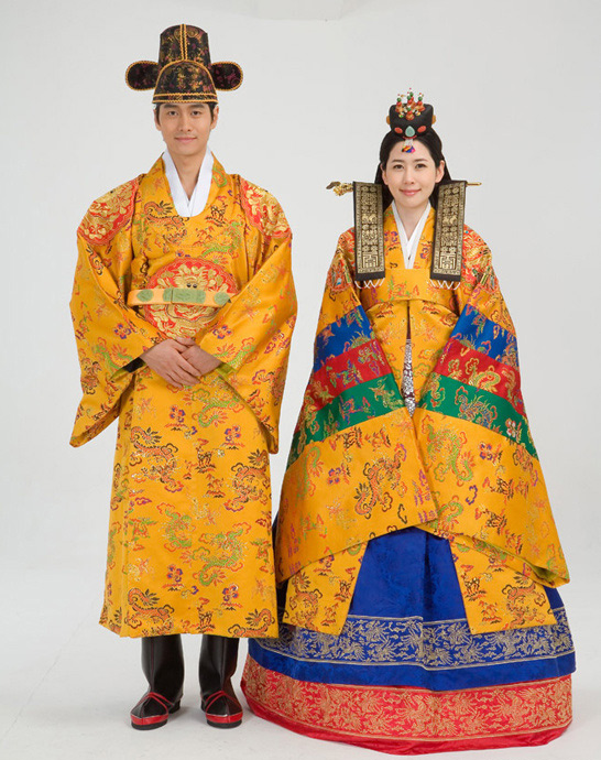 世界各地的傳統結婚服飾長啥樣？（組圖）