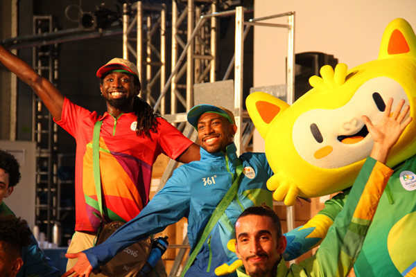 中國特產風靡里約:“飛魚”愛火罐 蚊帳賣瘋了