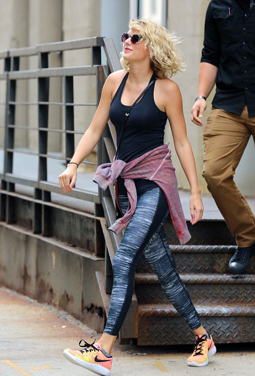 三個月高調虐狗 霉霉與抖森分手