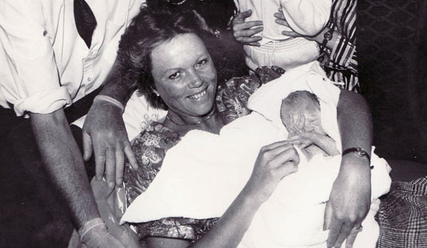 巴拉克航空公司飛機上出生的嬰兒可終生享免費機票