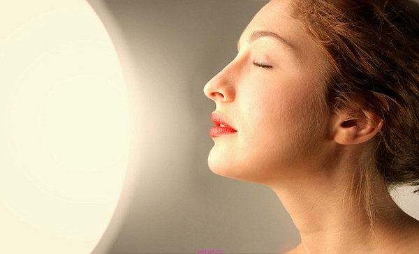 科學家發現:長痘痘的人老得慢